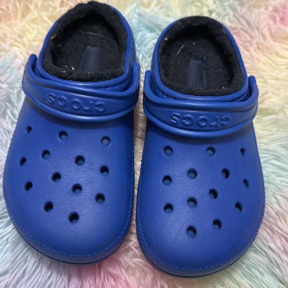 Blue lined crocs - Picture 2 of 3